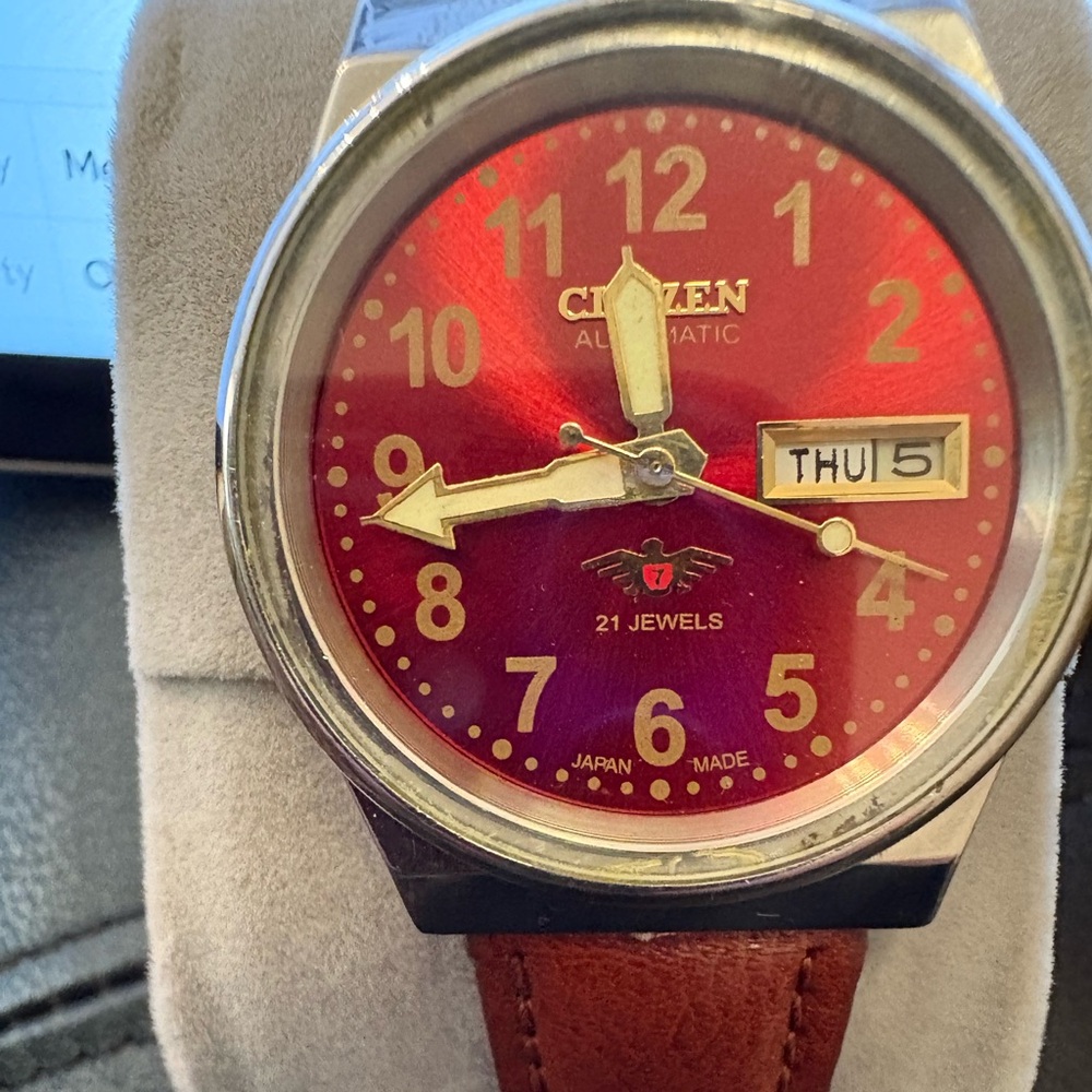 Citizen Automatic 21 Jewels Red Dial Silver Case Men's Vintage Watch.  EUC